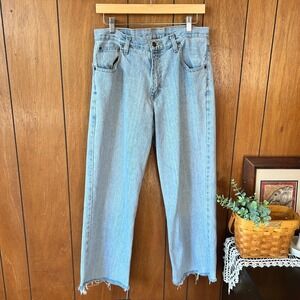 Arizona Jean Company Relaxed‎ Fit Light Wash Denim Jeans Frayed Hem Women's